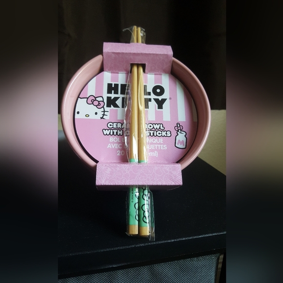 Hello Kitty 🎃💕 | Halloween Bowl & Plate Set - Picture 4 of 5